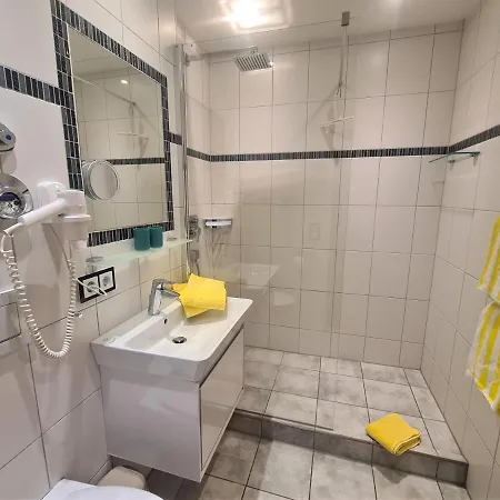 Montana Haus, A14, A17, B4 Oder C8 Apartment