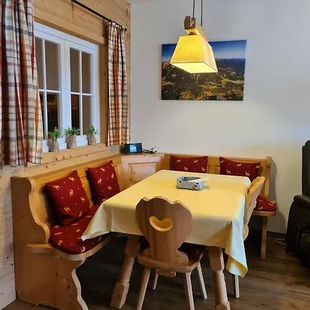 Montana Haus, A14, A17, B4 Oder C8 Apartment *