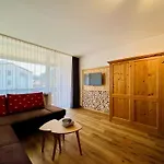 Montana Haus, A14, A17, B4 Oder C8 Lägenhet