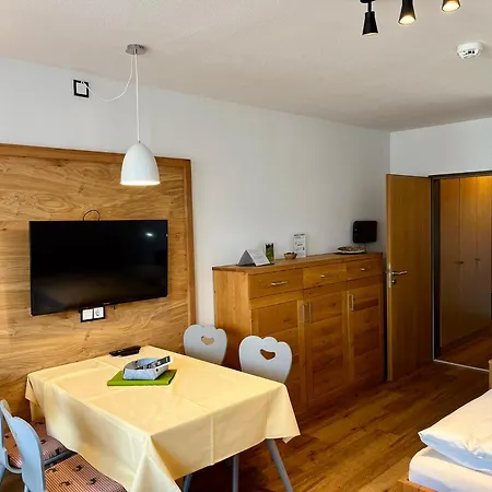 Apartment Montana Haus, A14, A17, B4 Oder C8 *