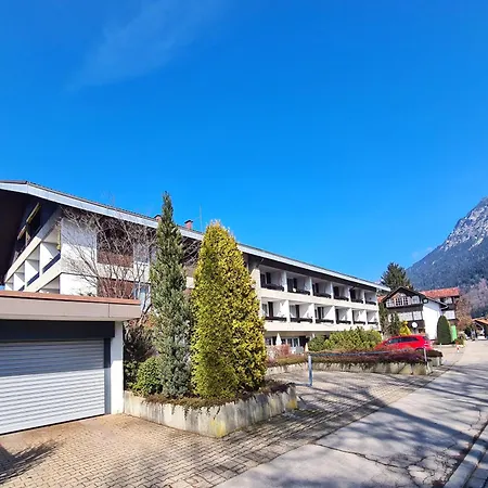 Montana Haus, A14, A17, B4 Oder C8 *