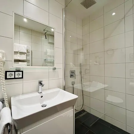 Montana Haus, A14, A17, B4 Oder C8 *