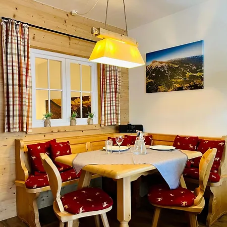 Appartement Montana Haus, A14, A17, B4 Oder C8