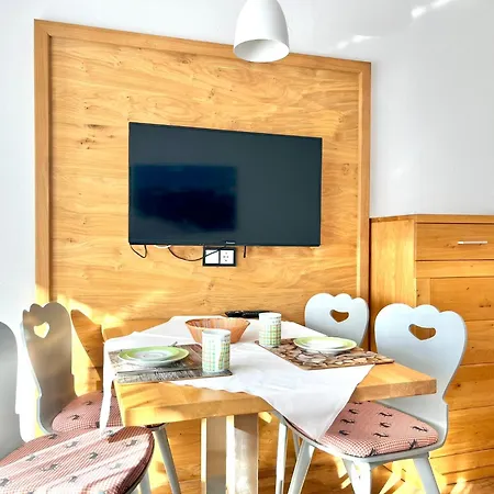 Montana Haus, A14, A17, B4 Oder C8 Оберстдорф